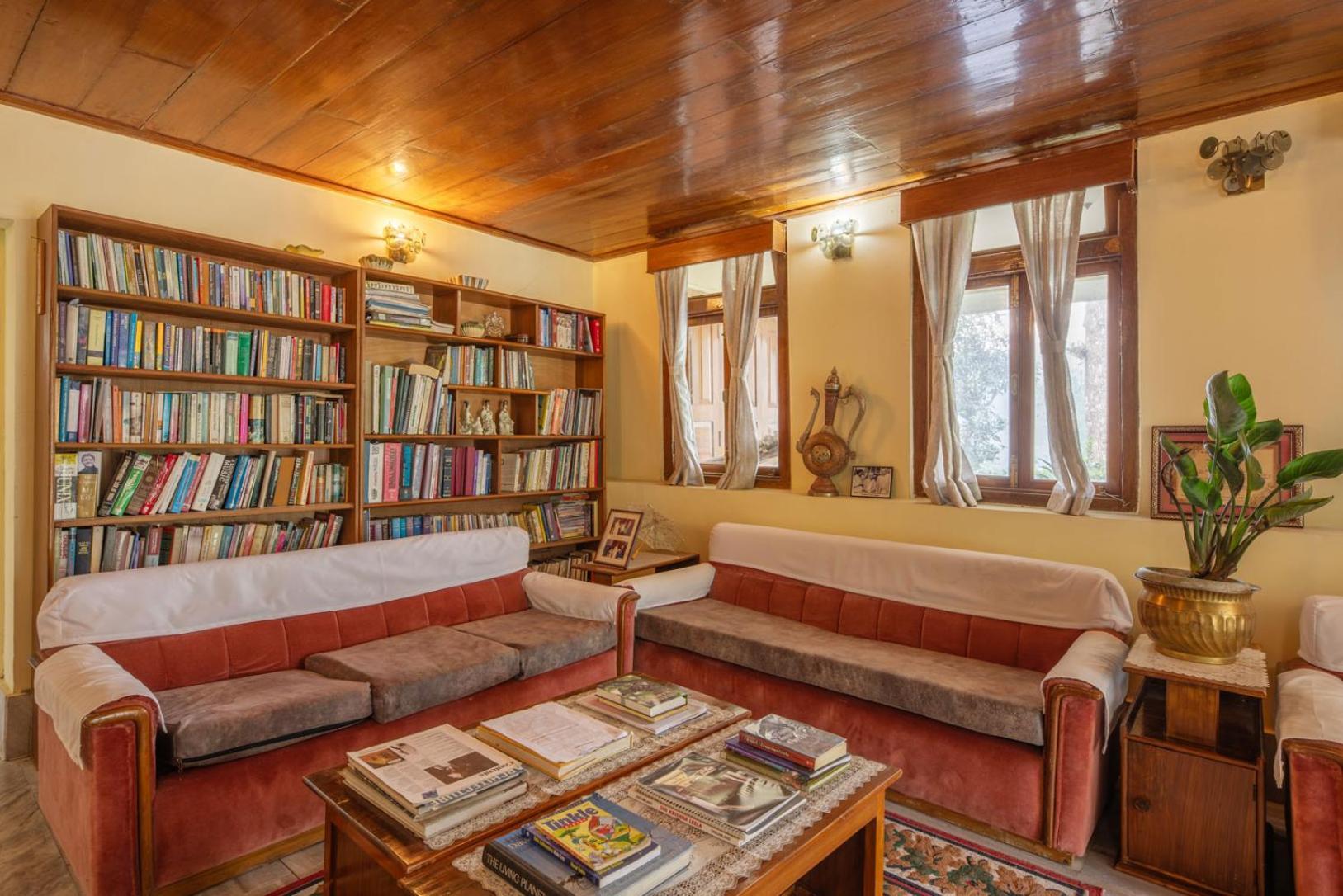 La Ipsing Farm By Stayvista - 3 Bhk Villa With Balcony, Mountain View, Indoor Games, And Pet Friendly Samdong Eksteriør billede