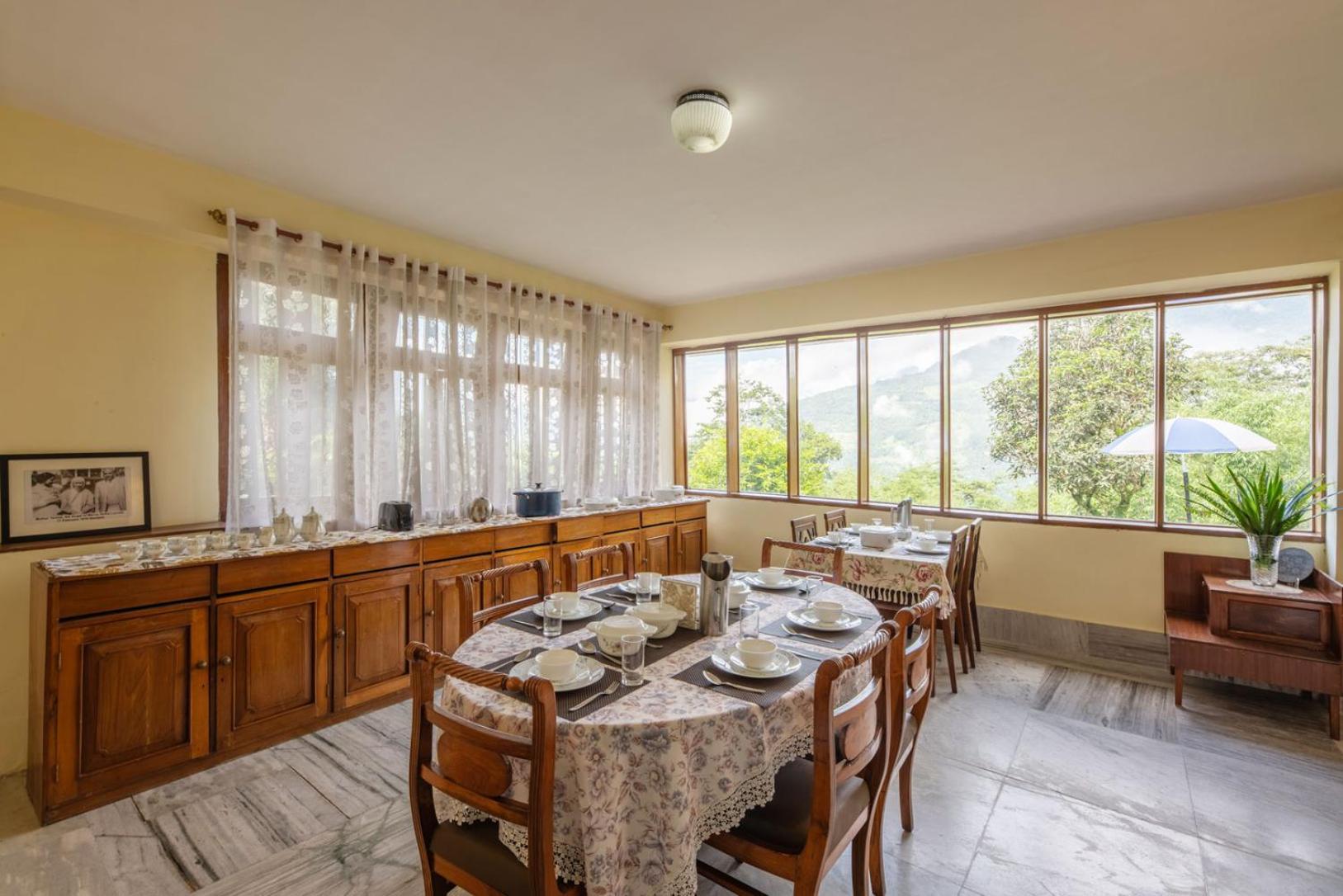 La Ipsing Farm By Stayvista - 3 Bhk Villa With Balcony, Mountain View, Indoor Games, And Pet Friendly Samdong Eksteriør billede