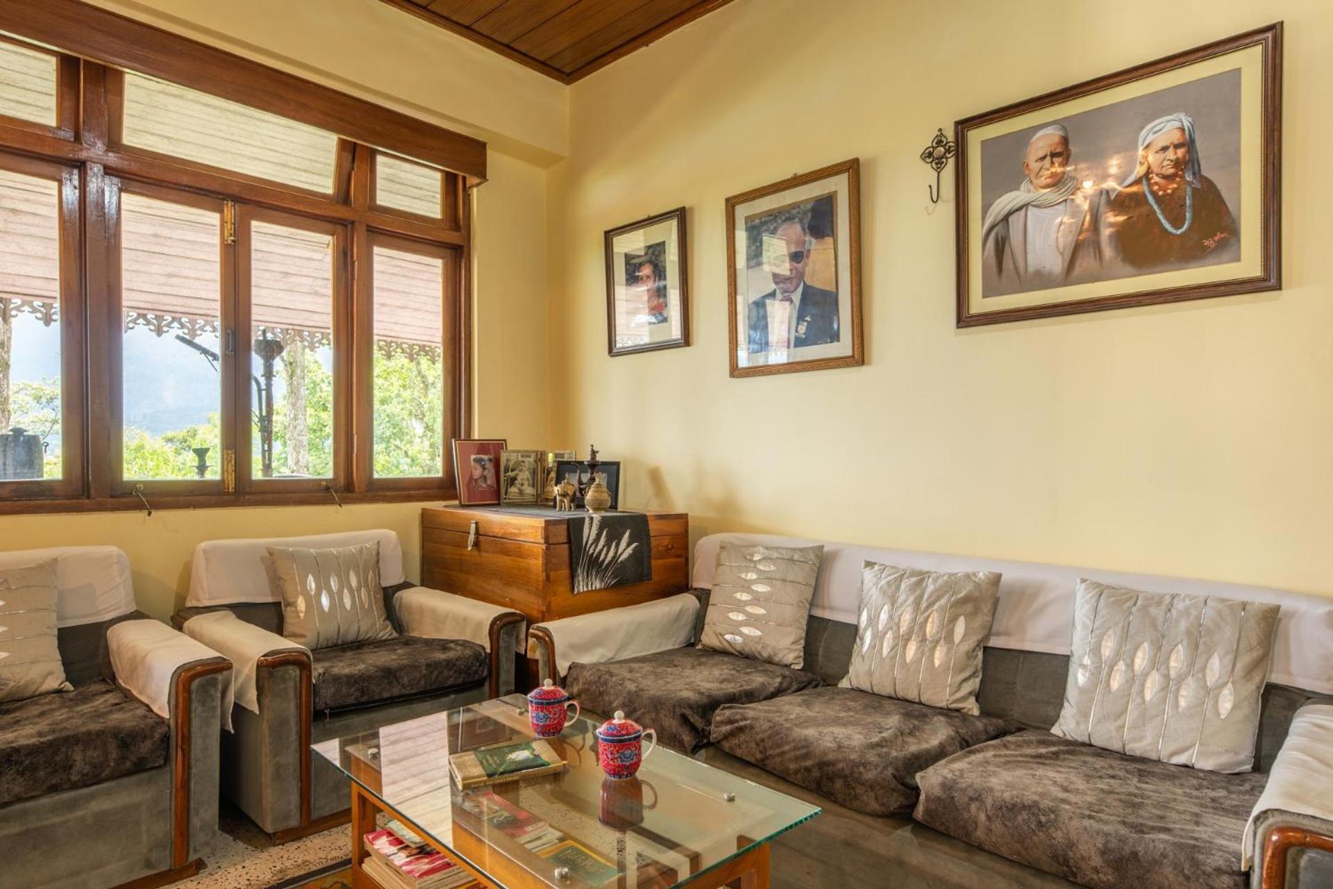 La Ipsing Farm By Stayvista - 3 Bhk Villa With Balcony, Mountain View, Indoor Games, And Pet Friendly Samdong Eksteriør billede