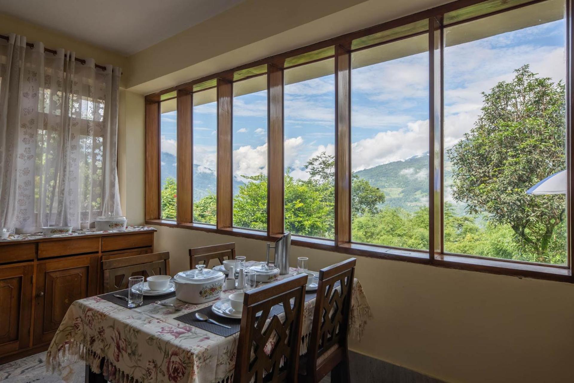 La Ipsing Farm By Stayvista - 3 Bhk Villa With Balcony, Mountain View, Indoor Games, And Pet Friendly Samdong Eksteriør billede