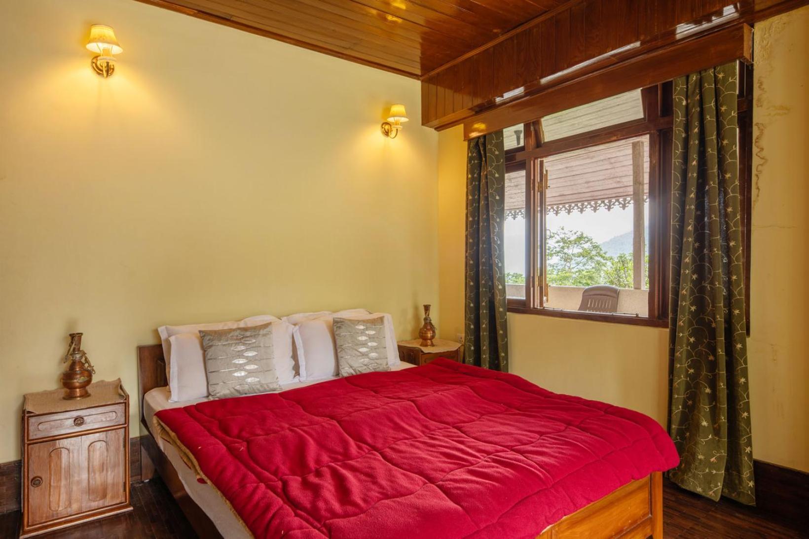 La Ipsing Farm By Stayvista - 3 Bhk Villa With Balcony, Mountain View, Indoor Games, And Pet Friendly Samdong Eksteriør billede